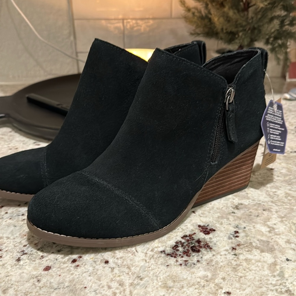 Tom’s Wedge Booties